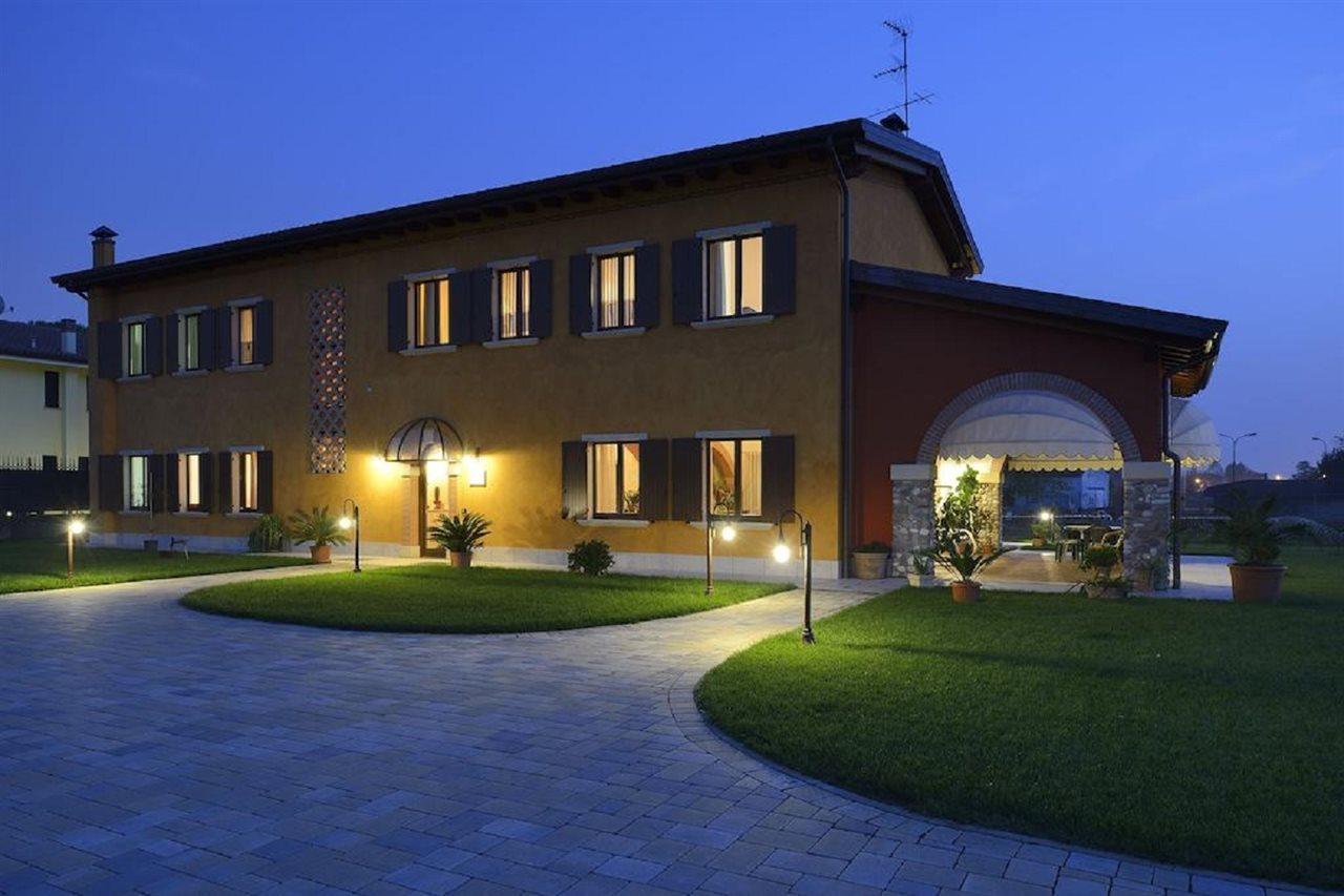Agriturismo Bacche Di Bosco Verona Exterior photo